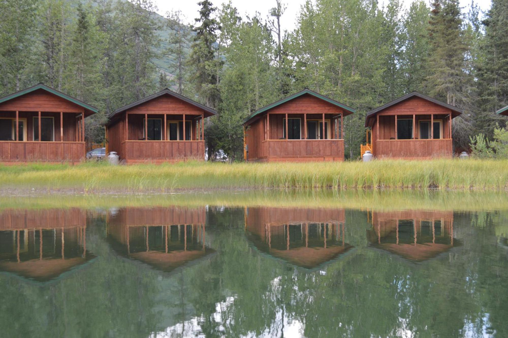 Summit Lake Lodge Ngoại thất bức ảnh