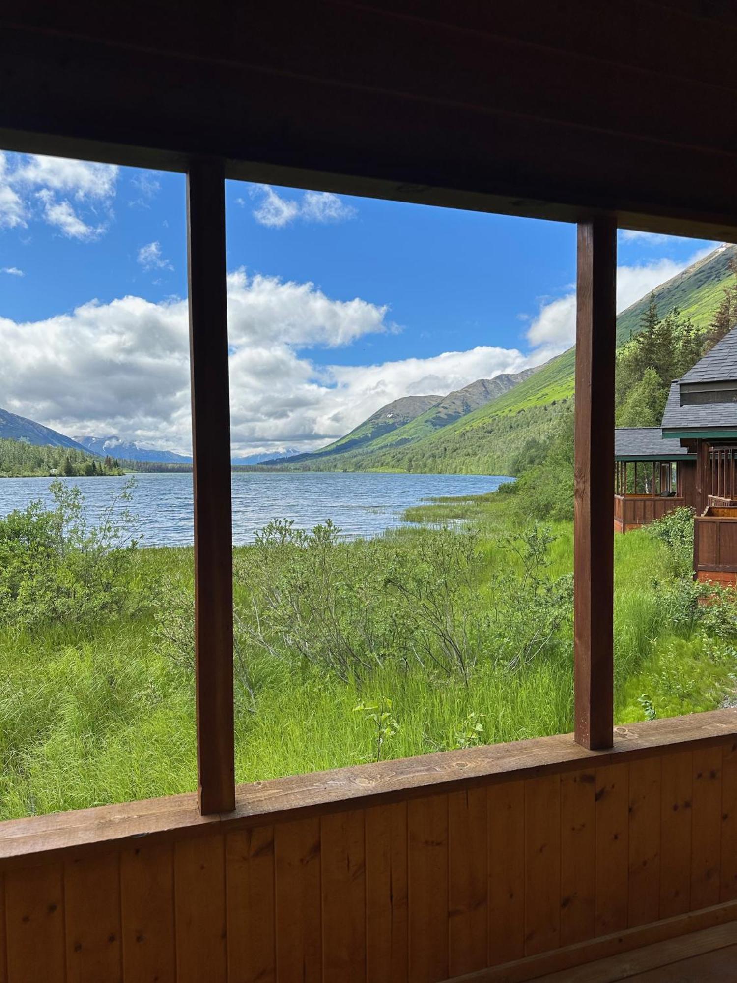 Summit Lake Lodge Ngoại thất bức ảnh