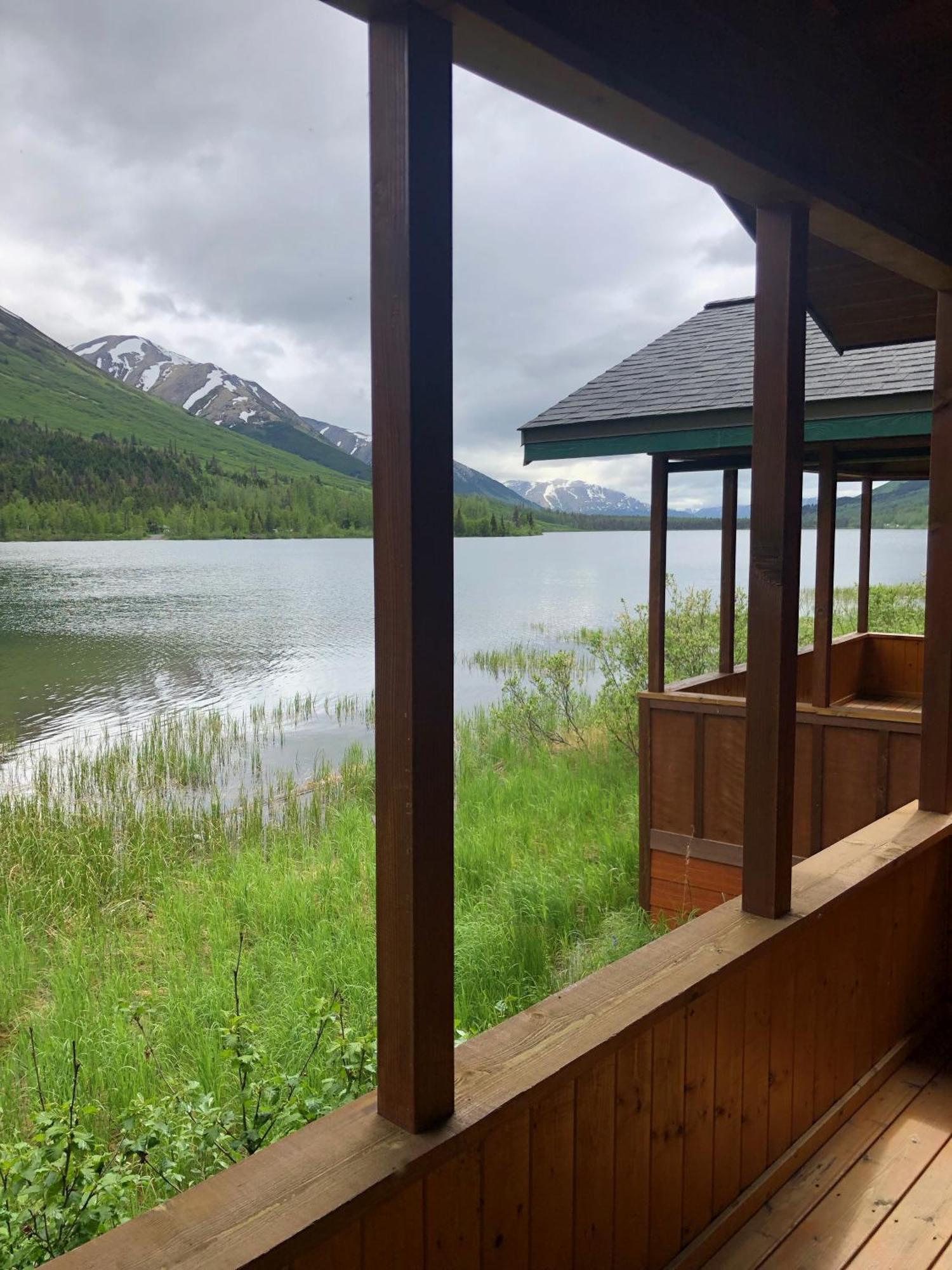 Summit Lake Lodge Ngoại thất bức ảnh