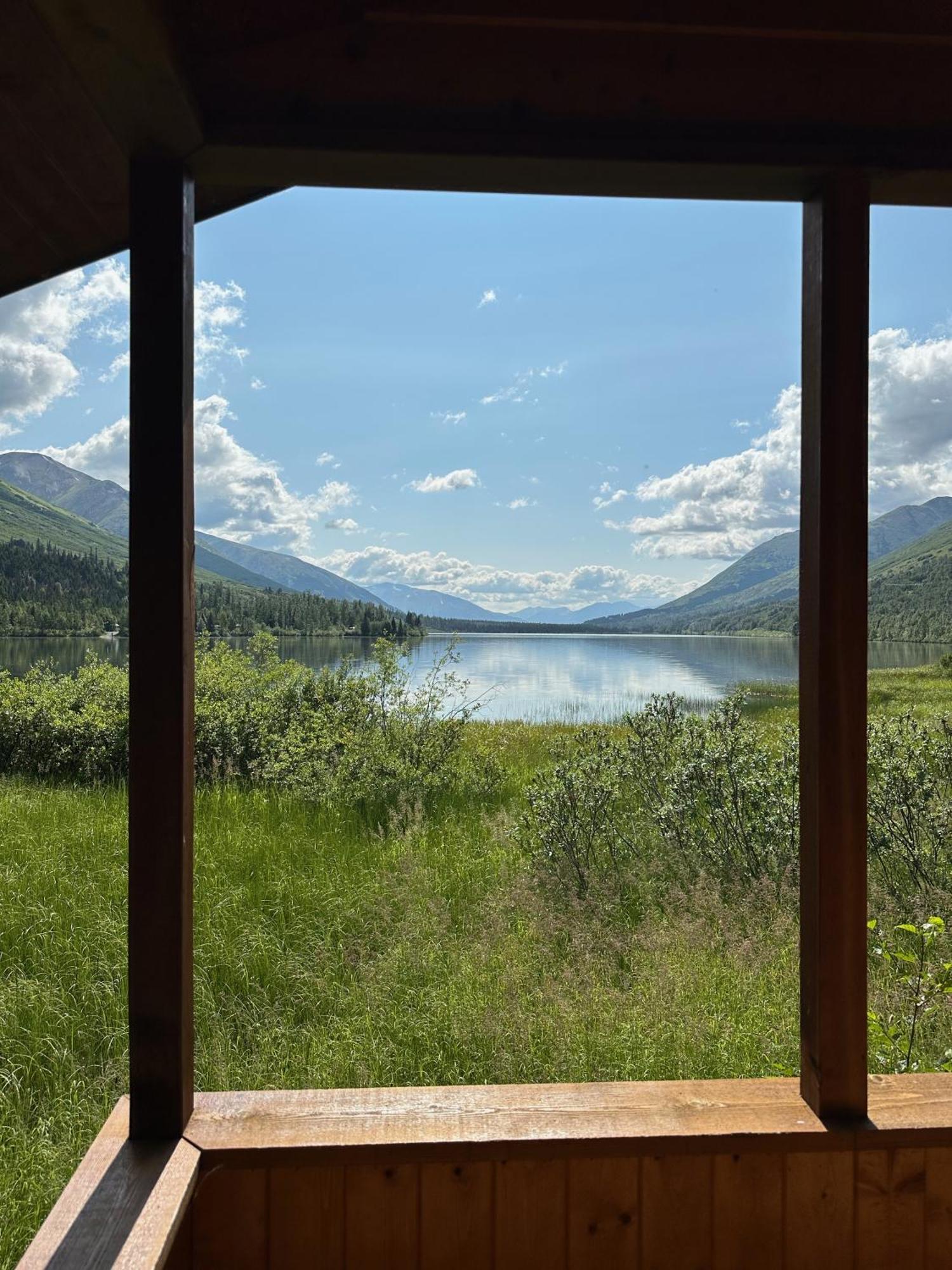 Summit Lake Lodge Ngoại thất bức ảnh
