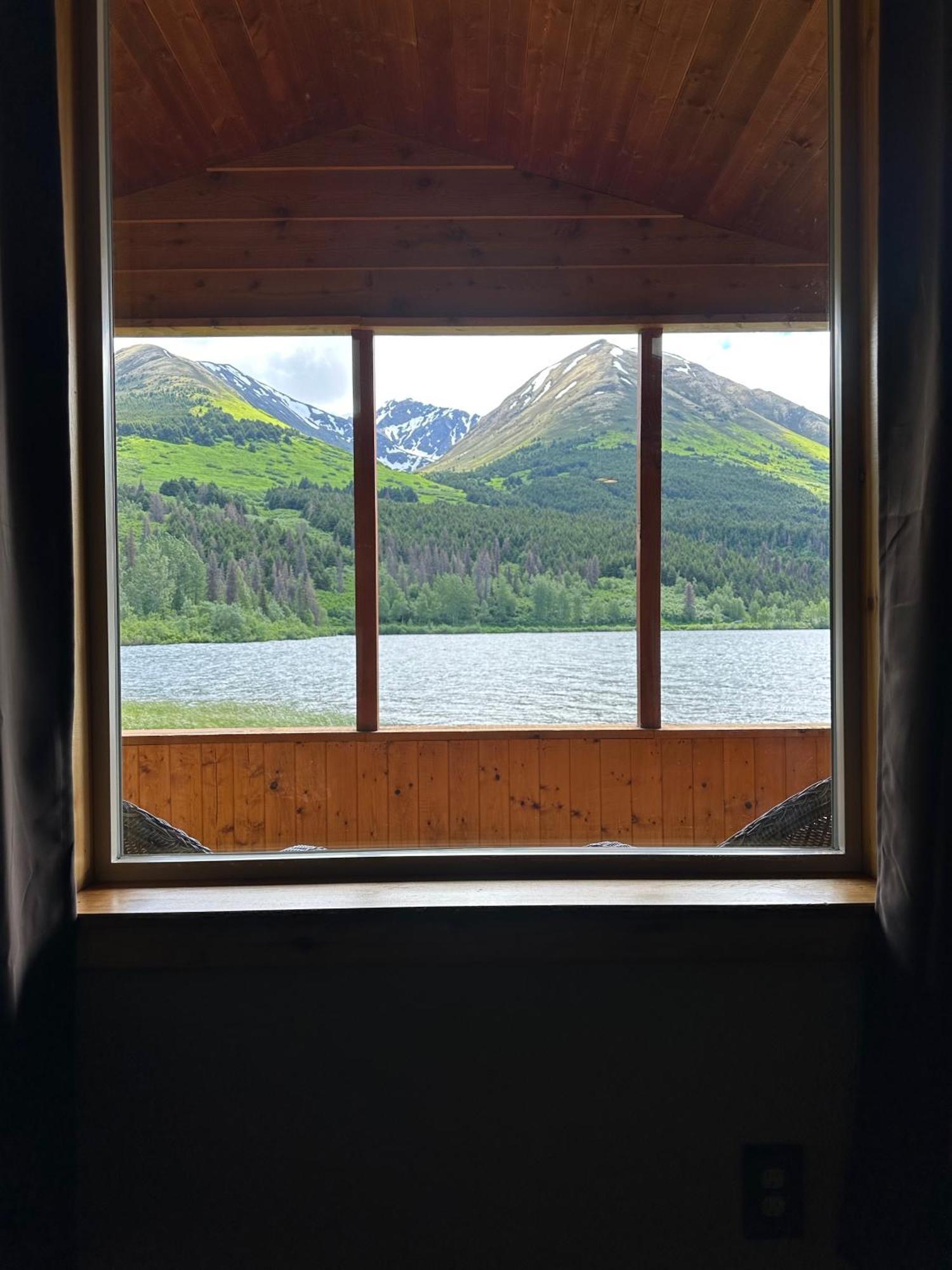 Summit Lake Lodge Ngoại thất bức ảnh