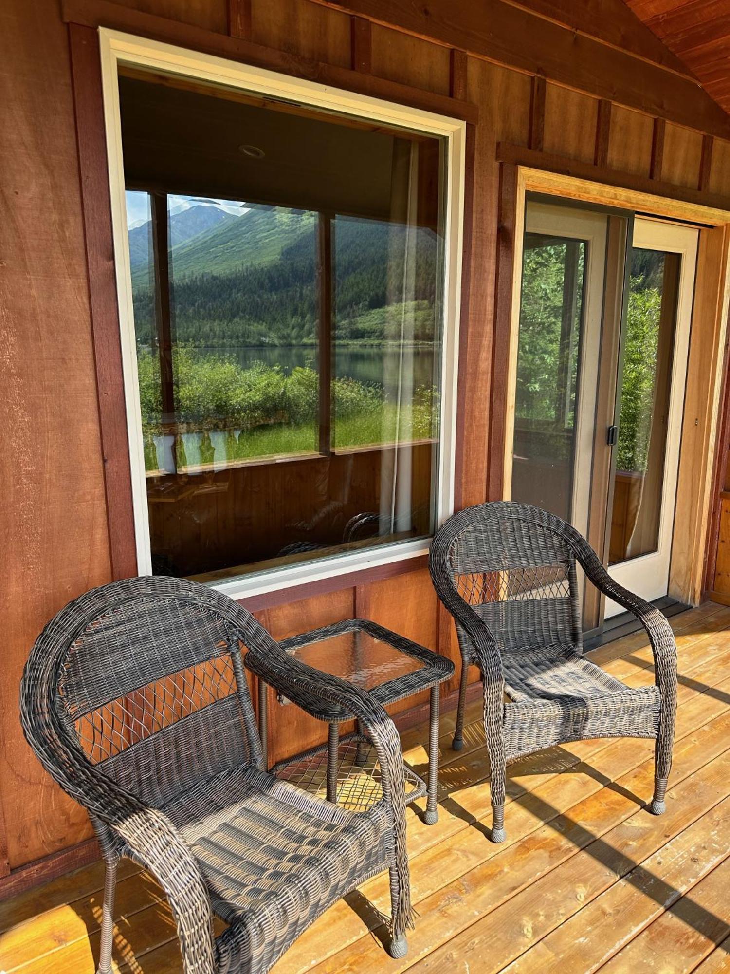 Summit Lake Lodge Ngoại thất bức ảnh