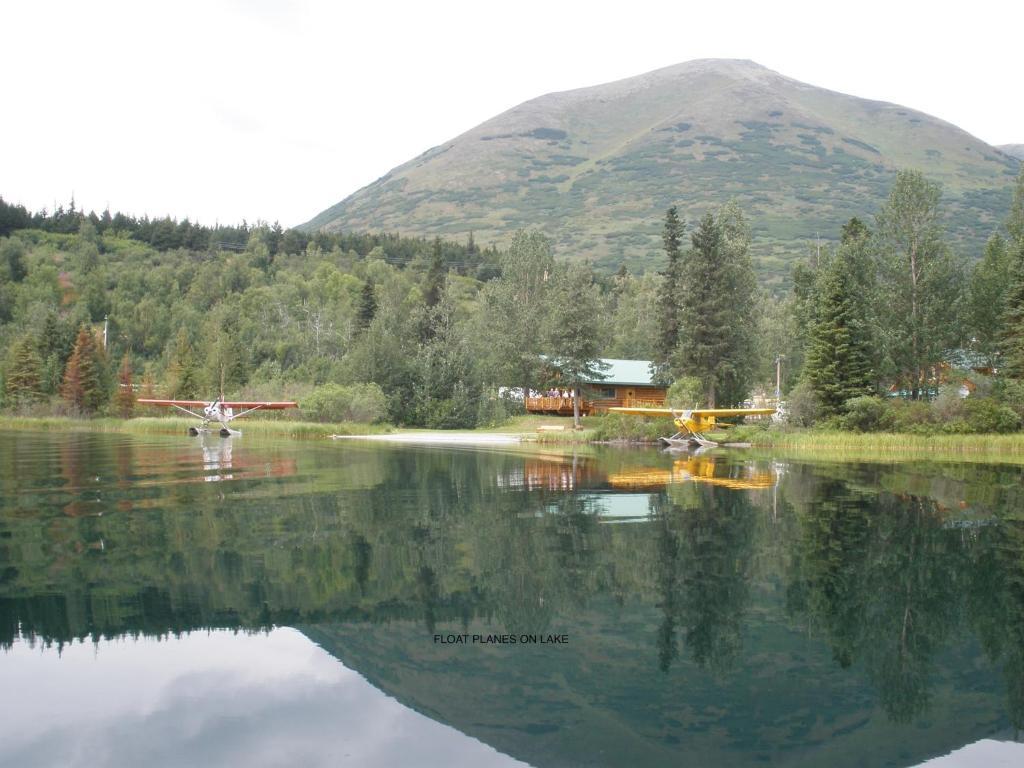 Summit Lake Lodge Ngoại thất bức ảnh