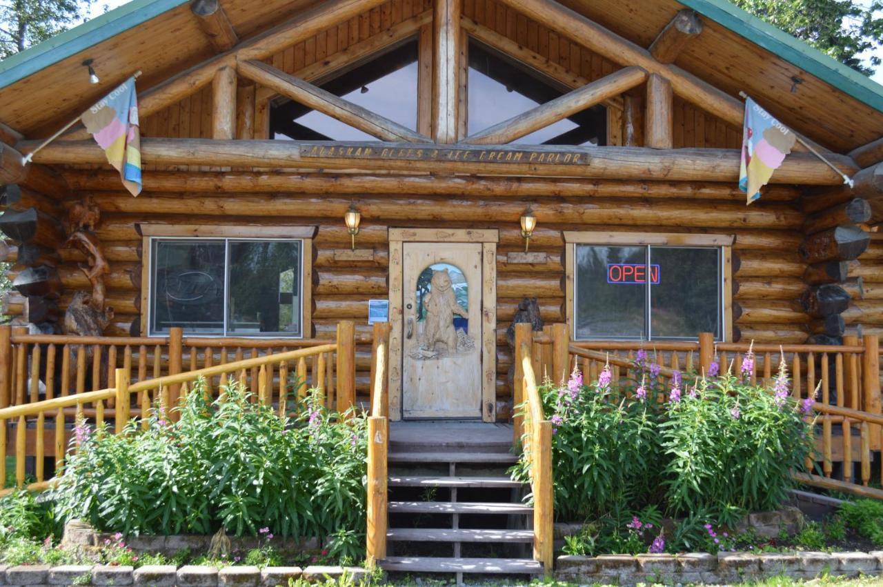 Summit Lake Lodge Ngoại thất bức ảnh